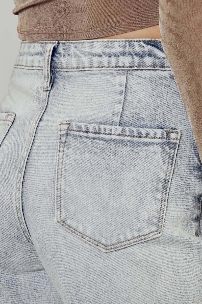 Wide Leg Light Wash Jeans