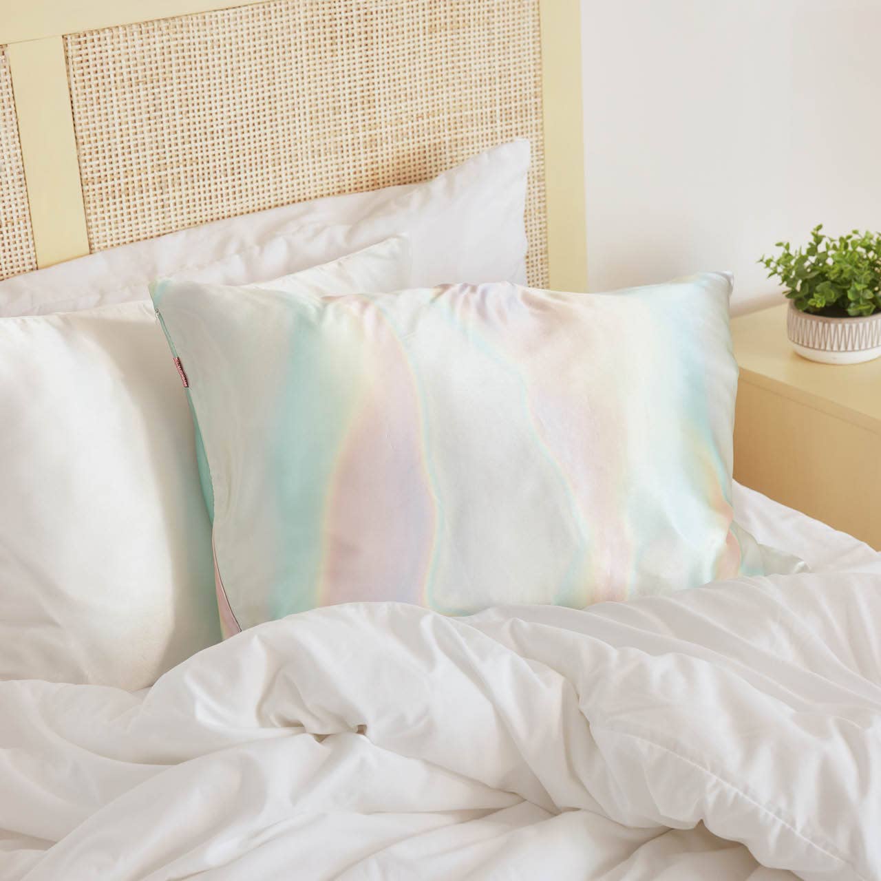Satin Pillowcase : Aura