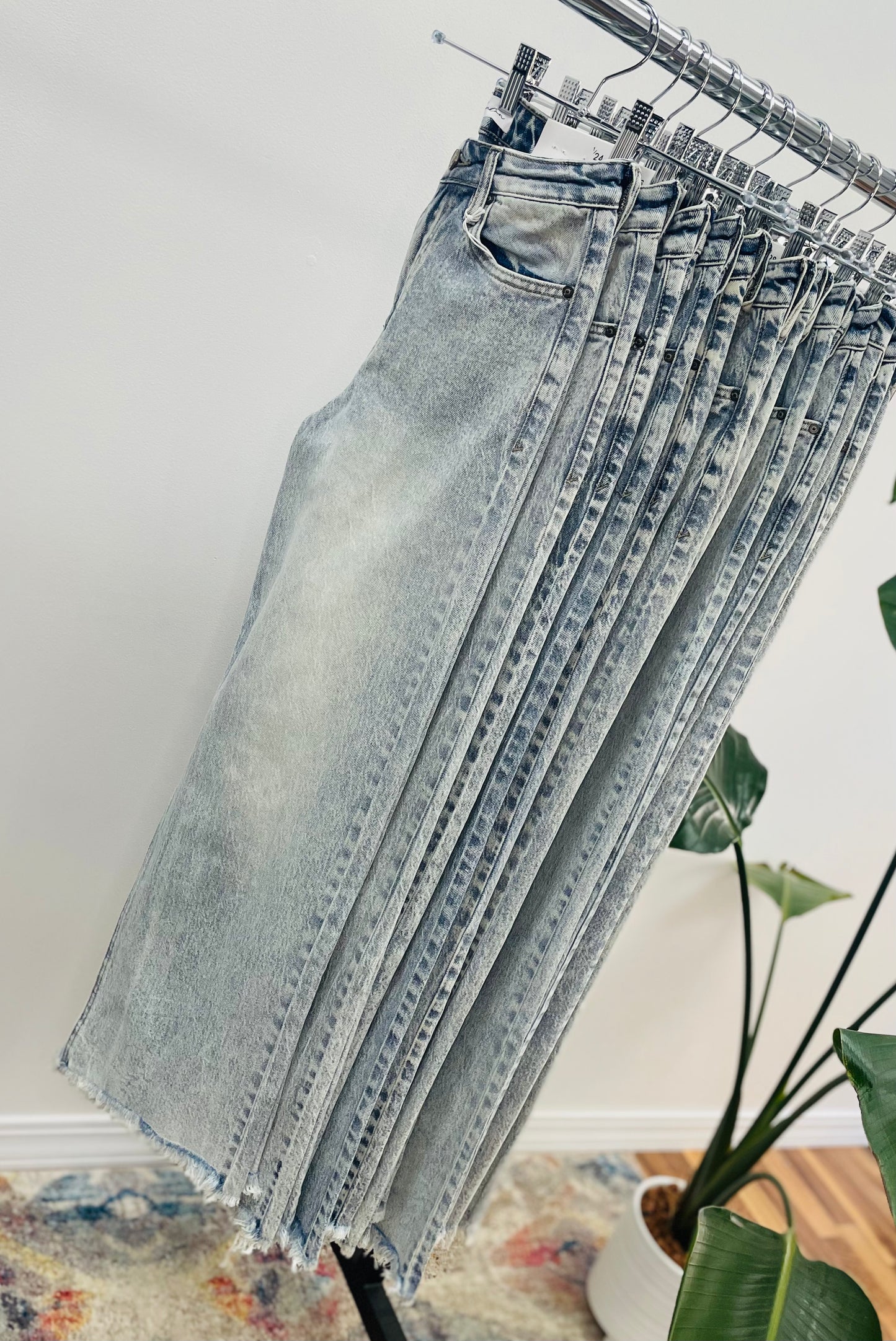 Wide Leg Light Wash Jeans